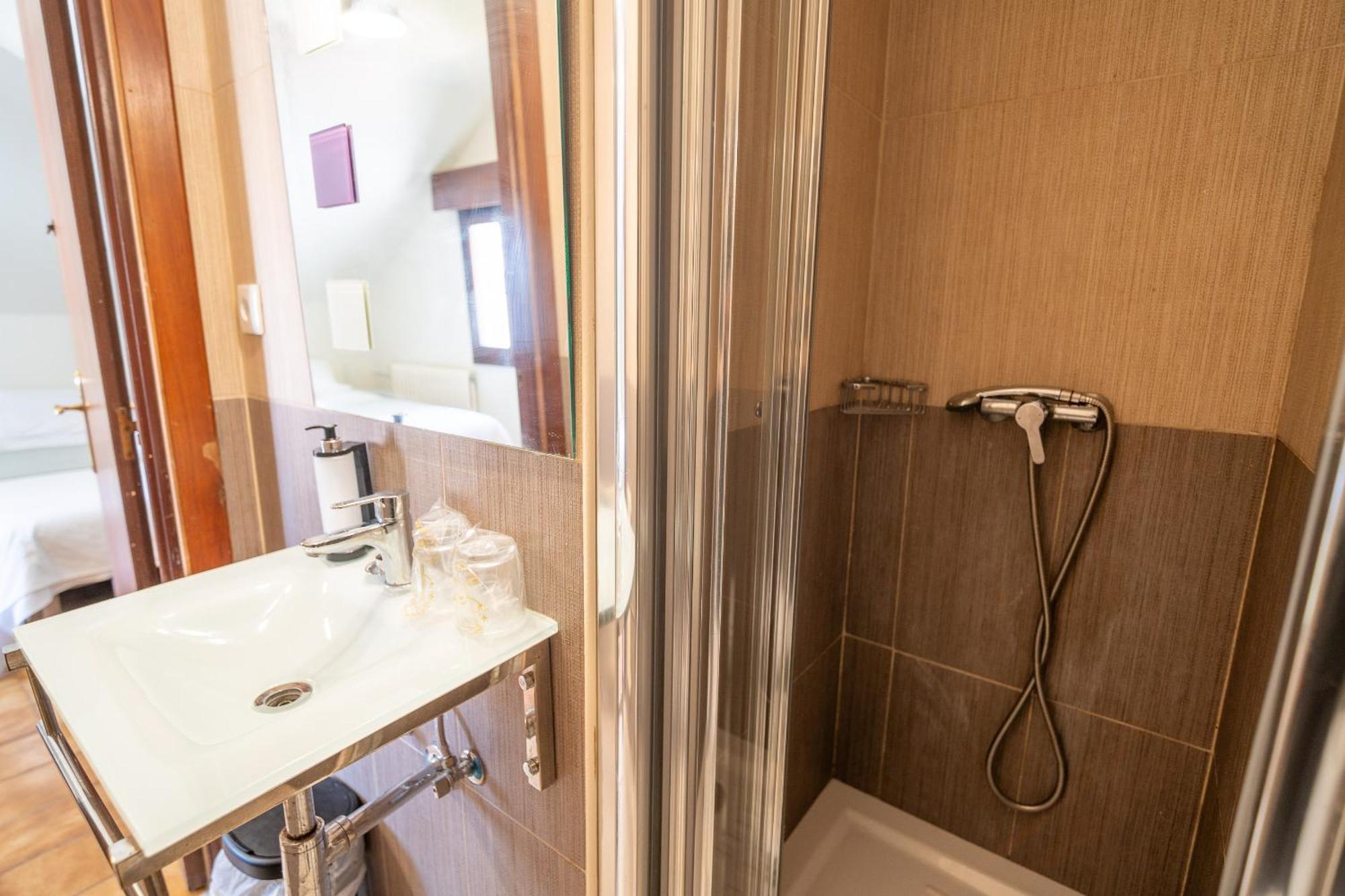 Guest house Valdecilla 3000 Santander